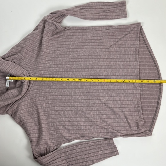 Green Envelope mauve cowl neck pull over long sleeve top - size small - Picture 8 of 8